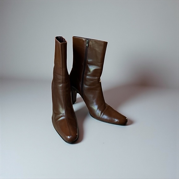 👢 Coach Italian Collection Chestnut Leather Heeled Boots – Made in Italy - Picture 6 of 12